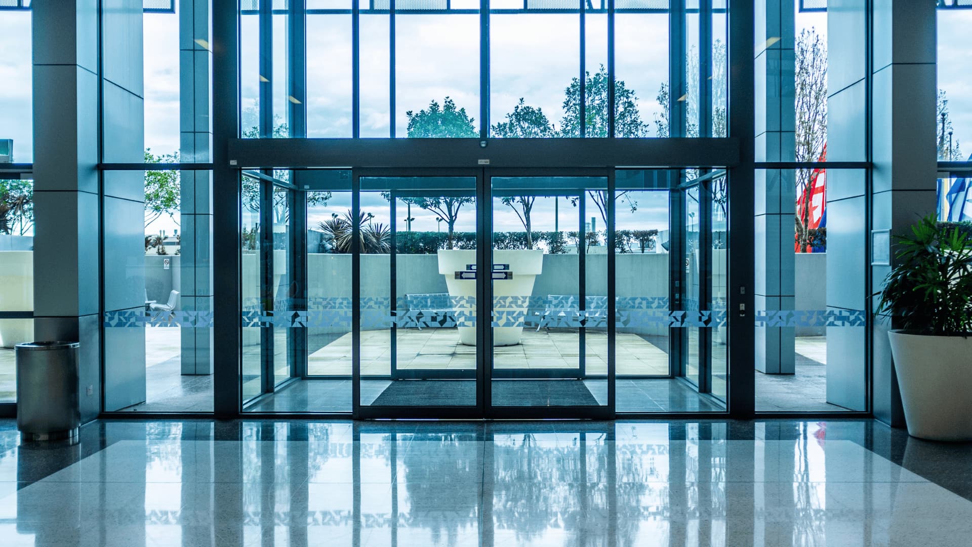 Portas Automáticas e Sistemas de Segurança